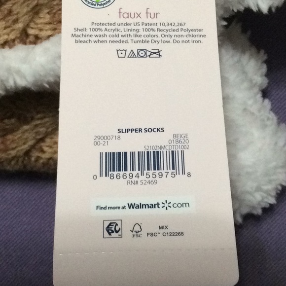 NWT faux fur slipper socks. Tan. Size 4-10. - Picture 6 of 6